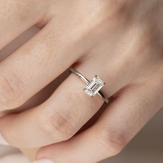 0.50 Karat Emerald Kesim Pırlanta Tektaş Evlilik Teklifi Yüzüğü