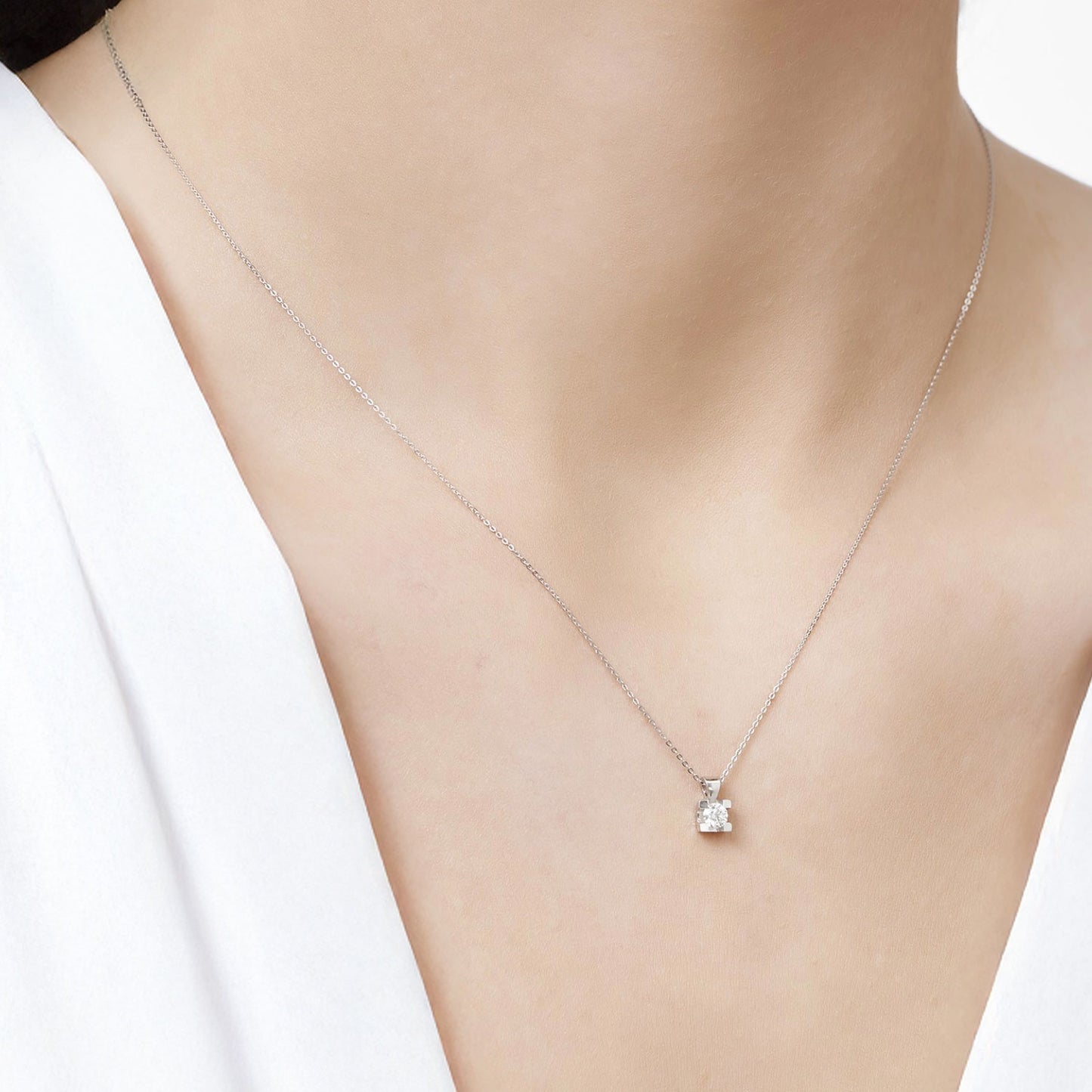 0.18 Karat Pırlanta Tektaş Kolye KL0000308
