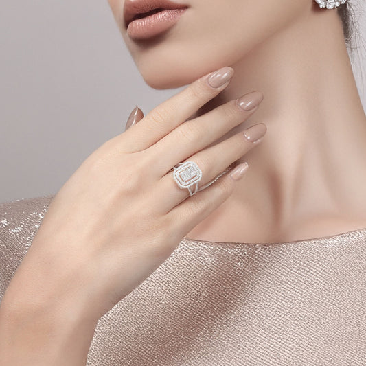 1,05 Karat Kolu Taşlı Baget Pırlanta Yüzük